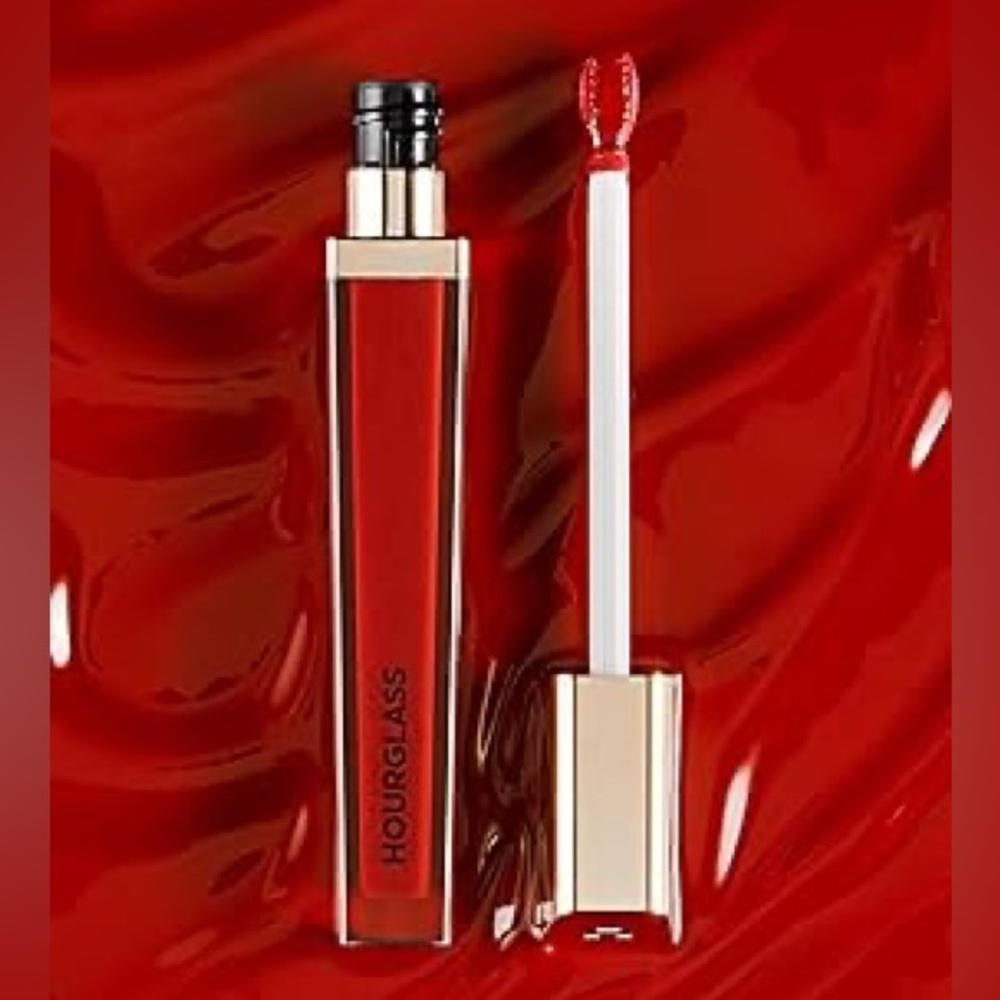 “Icon” UNREAL HIGH SHINE VOLUMIZING LIP GLOSS